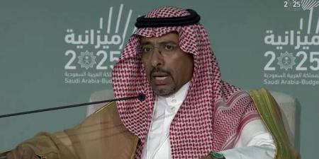 الخريف:
      الصندوق
      الصناعي
      اعتمد
      مشاريع
      بقيمة
      12
      مليار
      ريال
      في
      2024 - غاية التعليمية