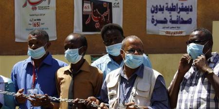 إيمان
      فضل:
      هناك
      14
      تقريرًا
      وثّق
      تعرض
      صحفيي
      السودان
      للانتهاكات - غاية التعليمية