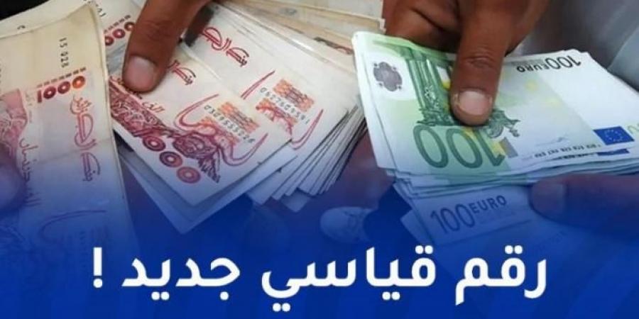 أسعار
      الأورو
      والدولار
      تواصل
      الإرتفاع
      في
      السكوار - غاية التعليمية