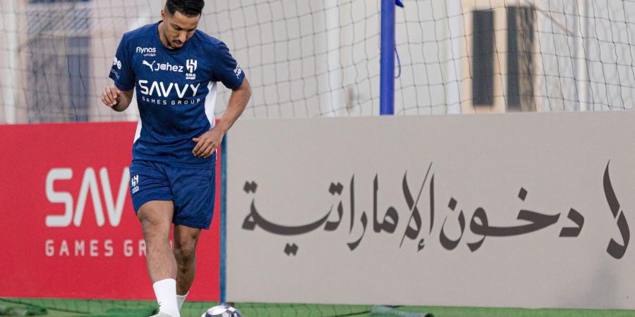 الدوسري
      يشارك
      في
      تدريبات
      الهلال
      للمرة
      الأولى
      منذ
      الإصابة