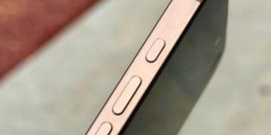 تقرير:
      هاتفا
      iPhone
      17
      و"iPhone
      17
      Air"
      لن
      يمتلكا
      عدسة
      تكبير
      بصري
      5x - غاية التعليمية