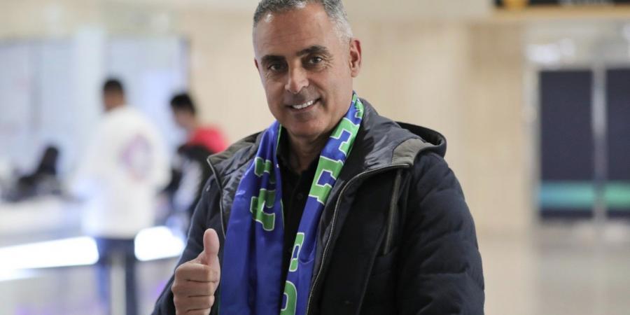 غوميز
      لا
      يريد
      تعميق
      جراح
      الزمالك
      بجلب
      لاعبين
      إلى
      الفتح