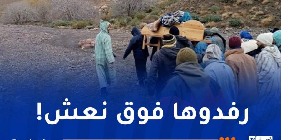 سيدة
      حامل
      تُنقل
      على
      نعش
      الأموات
      في
      المغرب! - غاية التعليمية