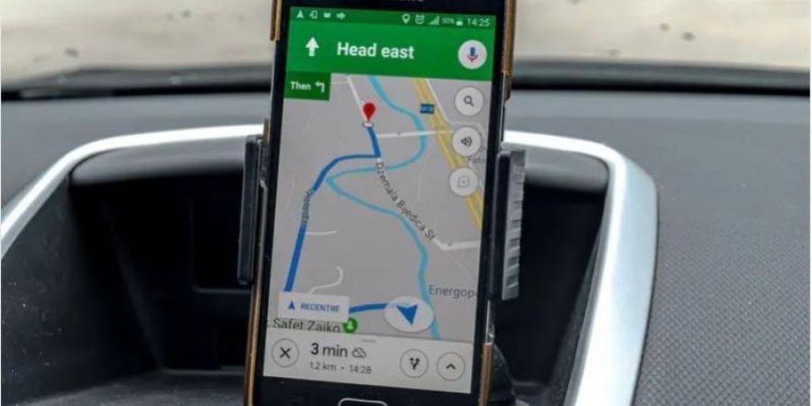 خطأ في «خرائط غوغل» يغير وجهة سائحين لقرية نائية - غاية التعليمية