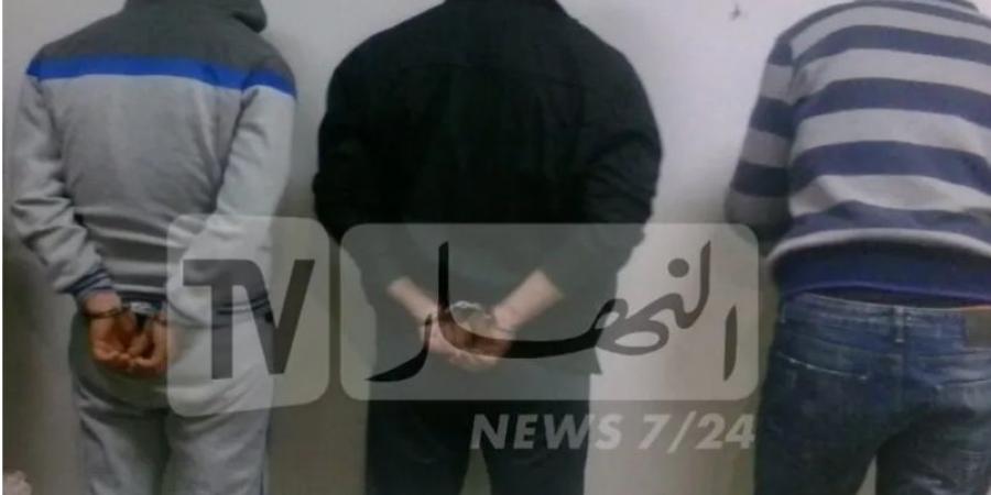 توقيف
      4
      منظمي
      عمليات
      إبحار
      سري
      بحوزتهم
      1
      مليار
      بوهران - غاية التعليمية