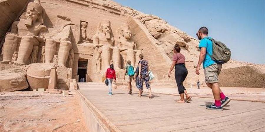 أعدادهم
      بالملايين
      ومصر
      وجهتهم
      المفضلة..
      ليه
      السياح
      الروس
      مهمين
      جدا
      لمصر؟ - غاية التعليمية