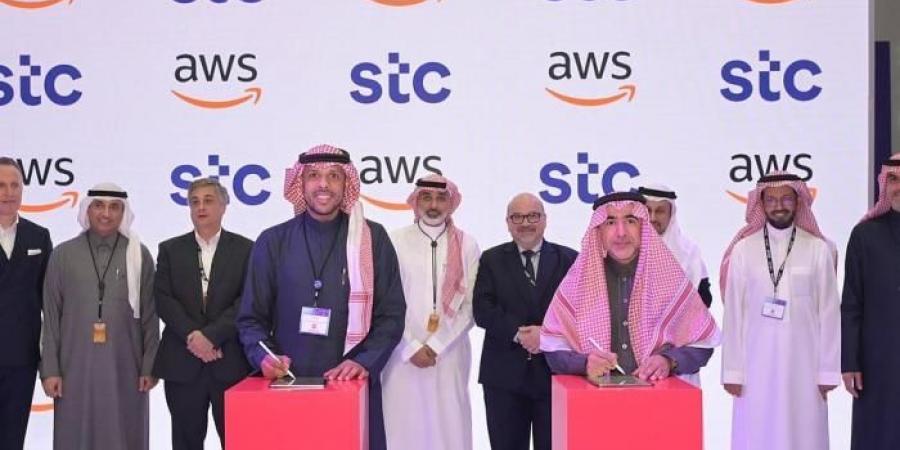 مجموعة
      stc
      وAWS
      تعلنان
      عن
      شراكة
      استراتيجية
      لدفع
      أجندة
      التحول
      الرقمي - غاية التعليمية