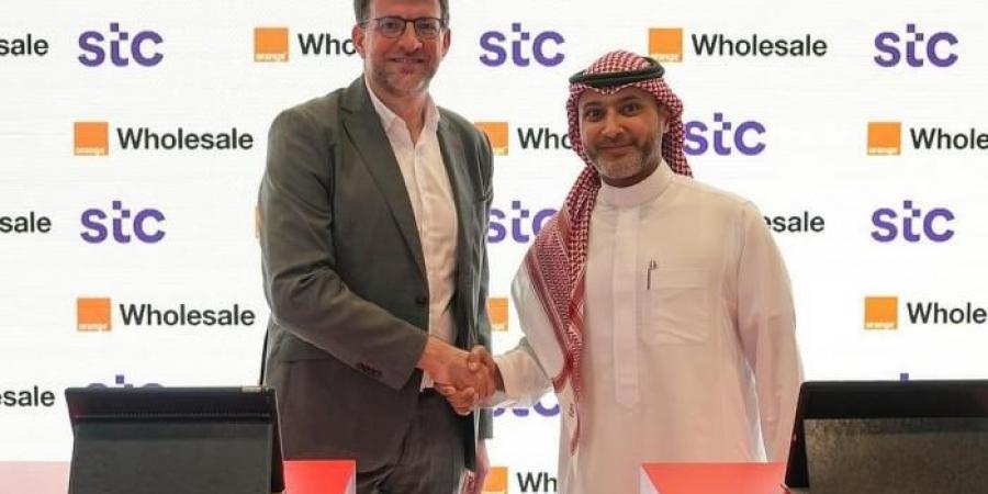 مجموعة
      stc
      تبرم
      شراكات
      استراتيجية
      لتعزيز
      إمكاناتها
      في
      مجال
      البنية
      التحتية
      الرقمية - غاية التعليمية