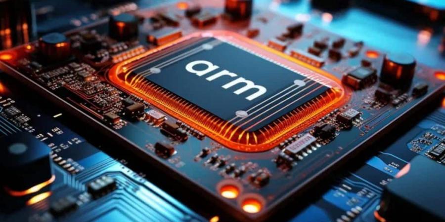 Arm
      تطوّر
      شريحتها
      الخاصة
      داخليًا..
      وميتا
      أولى
      عملائها - غاية التعليمية