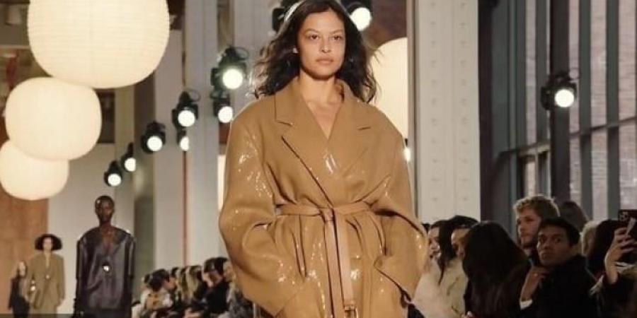 مجموعة
      Michael
      Kors
      لخريف
      وشتاء
      2025-2026 - غاية التعليمية