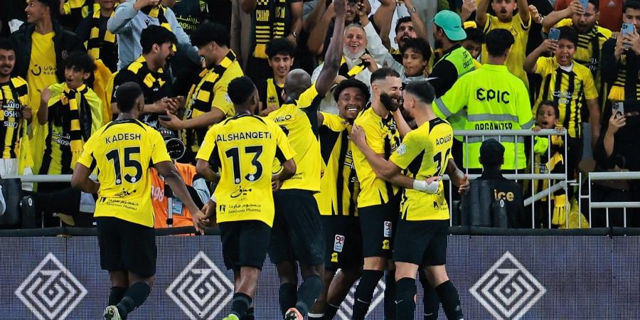 هدف
      بنزيما
      المذهل
      يزيّن
      فوز
      الاتحاد
      برباعية
      على
      الهلال
      في
      الكلاسيكو