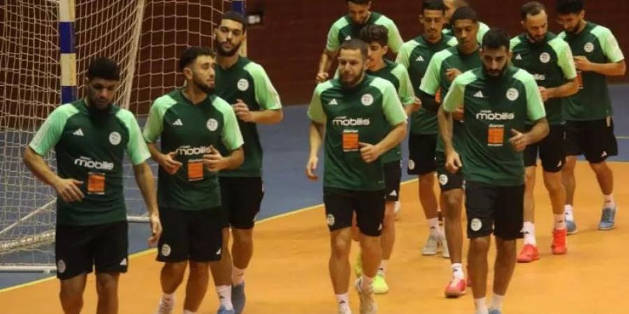 “الفاف”
      تكشف
      قائمة
      لاعبي
      المنتخب
      الوطني
      داخل
      القاعة
      المعنيين
      بالتربص
      المقبل - غاية التعليمية