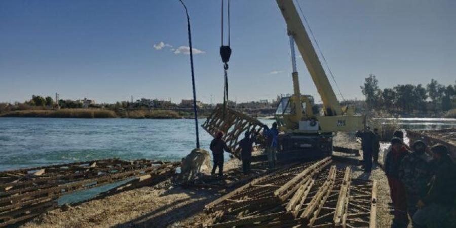 نائب
      محافظ
      دير
      الزور
      يتفقد
      أعمال
      صيانة
      الجسر
      الترابي
      الواصل
      بين
      ضفتي
      نهر
      الفرات - غاية التعليمية