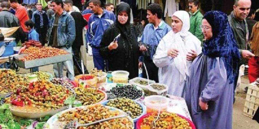 عشية
      رمضان
      بالجزائر..
      احتفالات
      وأسواق
      مكتظة
      وتخفيضات - غاية التعليمية