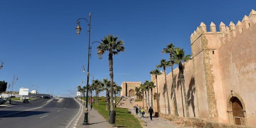 بنيس
      ينبه
      إلى
      "تراجع
      القيم"
      ويوصي
      بـسياسة
      هوياتية
      جديدة
      بالمغرب - غاية التعليمية