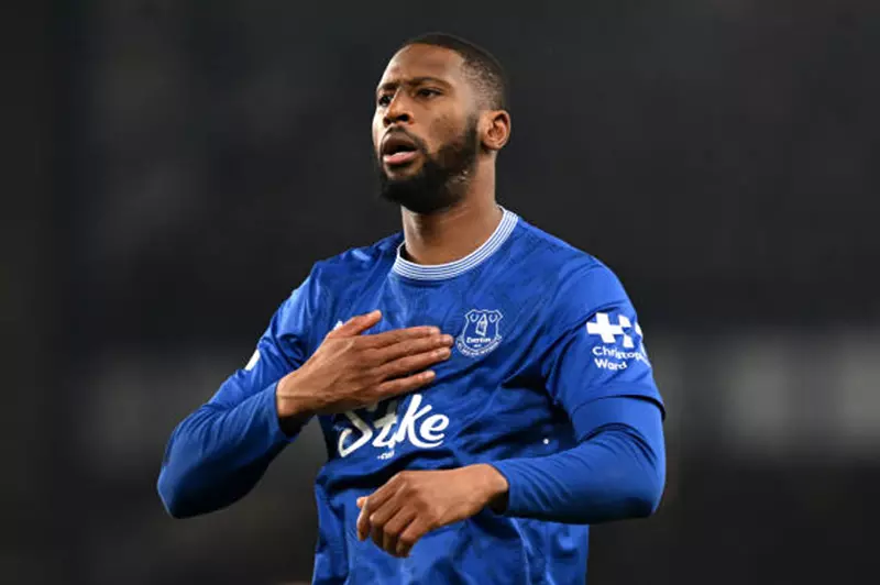 4 أسماء مرشحة لتعويض ريتيجي في أتالانتا.. مهاجم إيفرتون يتصدر القائمة في 2025