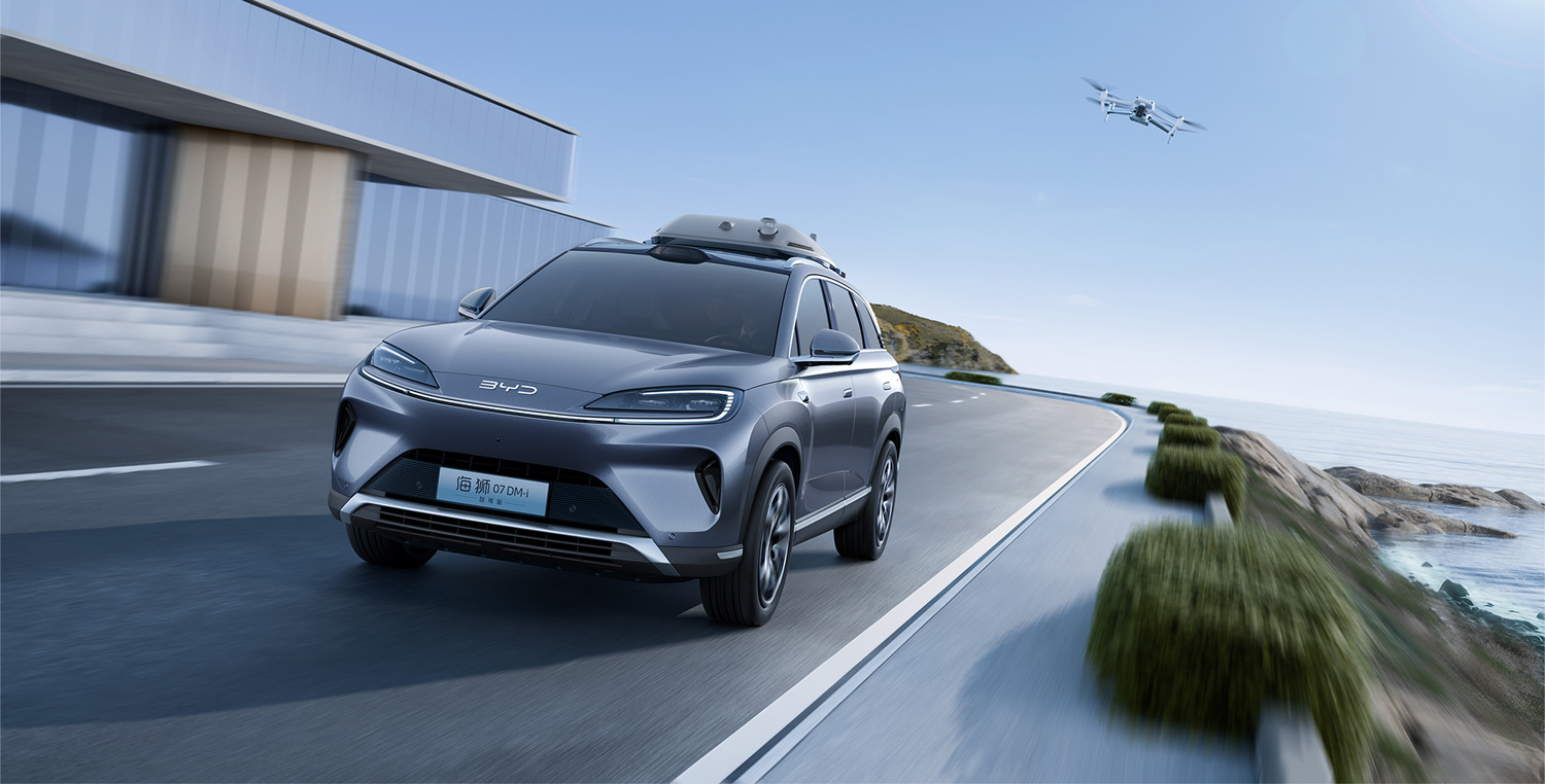 BYD وDJI يكشفان في 2025 عن محطة درون متكاملة ضمن سقف السيارات