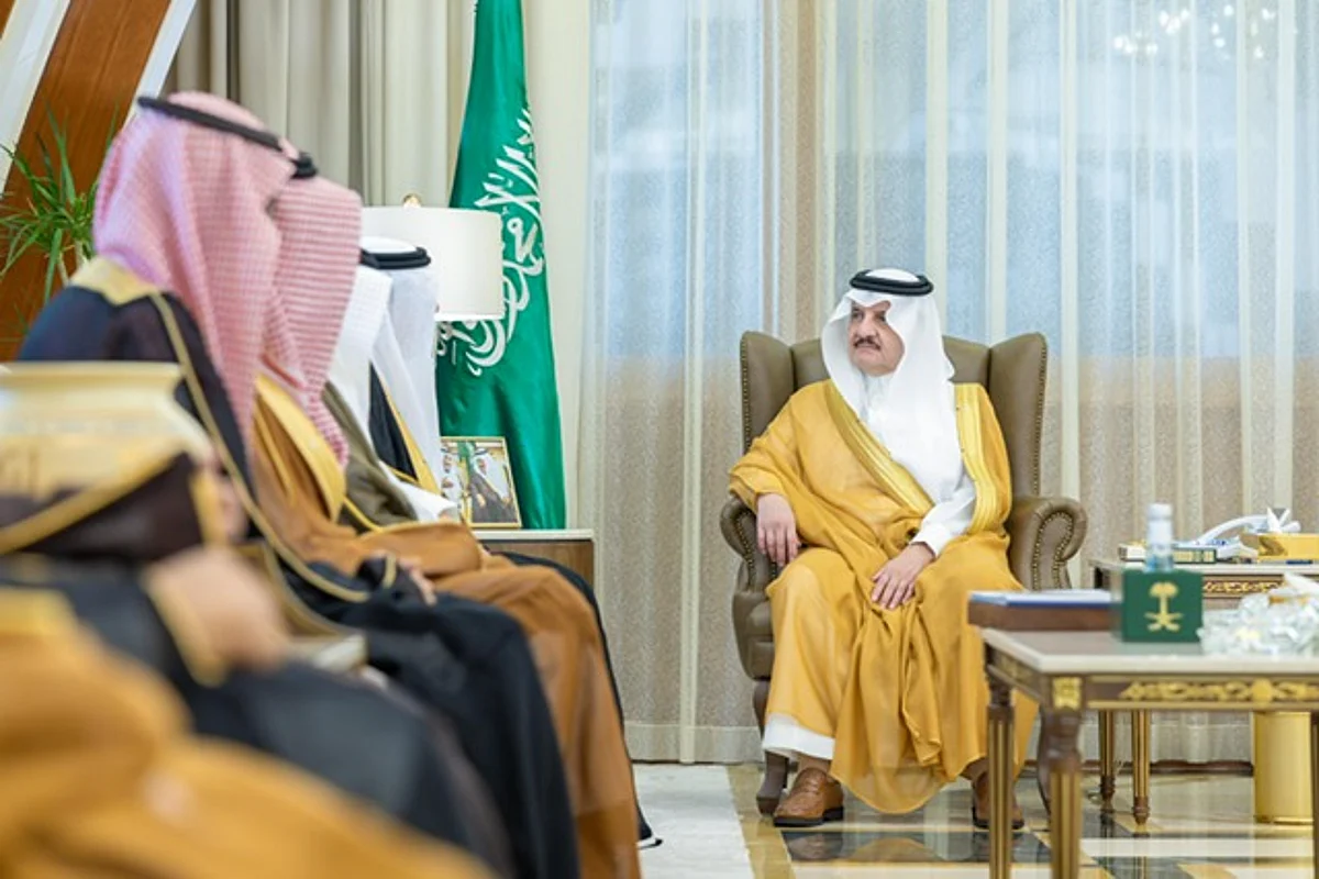 أمير المنطقة الشرقية يلتقي مجلس "معمار" ويستعرض تقرير ملتقى الإسكان التنموي 2025