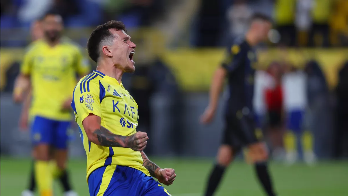 أوتافيو يفاجئ خيسوس بتصرف لافت مع اقتراب رحيله عن النصر 2025