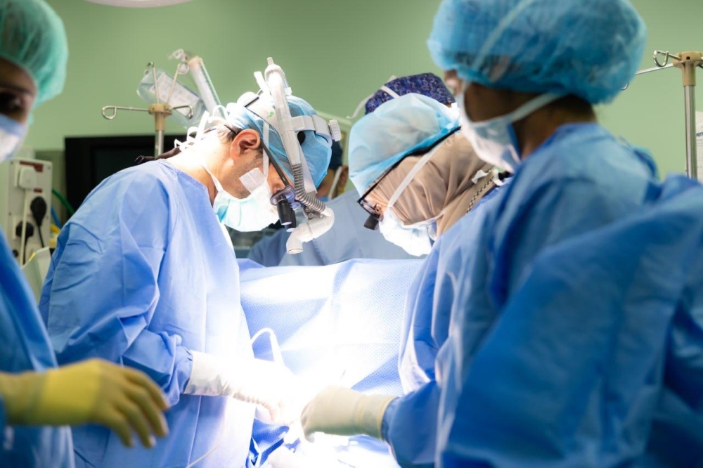 جهود طبية متميزة تنقذ حياة مريض بعد توقف قلبه في الأحساء عام 2025