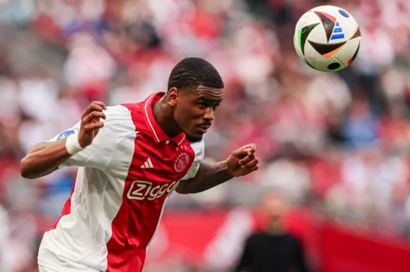 جوريل هاتو يرغب في الانضمام لتشيلسي.. تقارير حديثة حول تحركات أياكس في صيف 2025