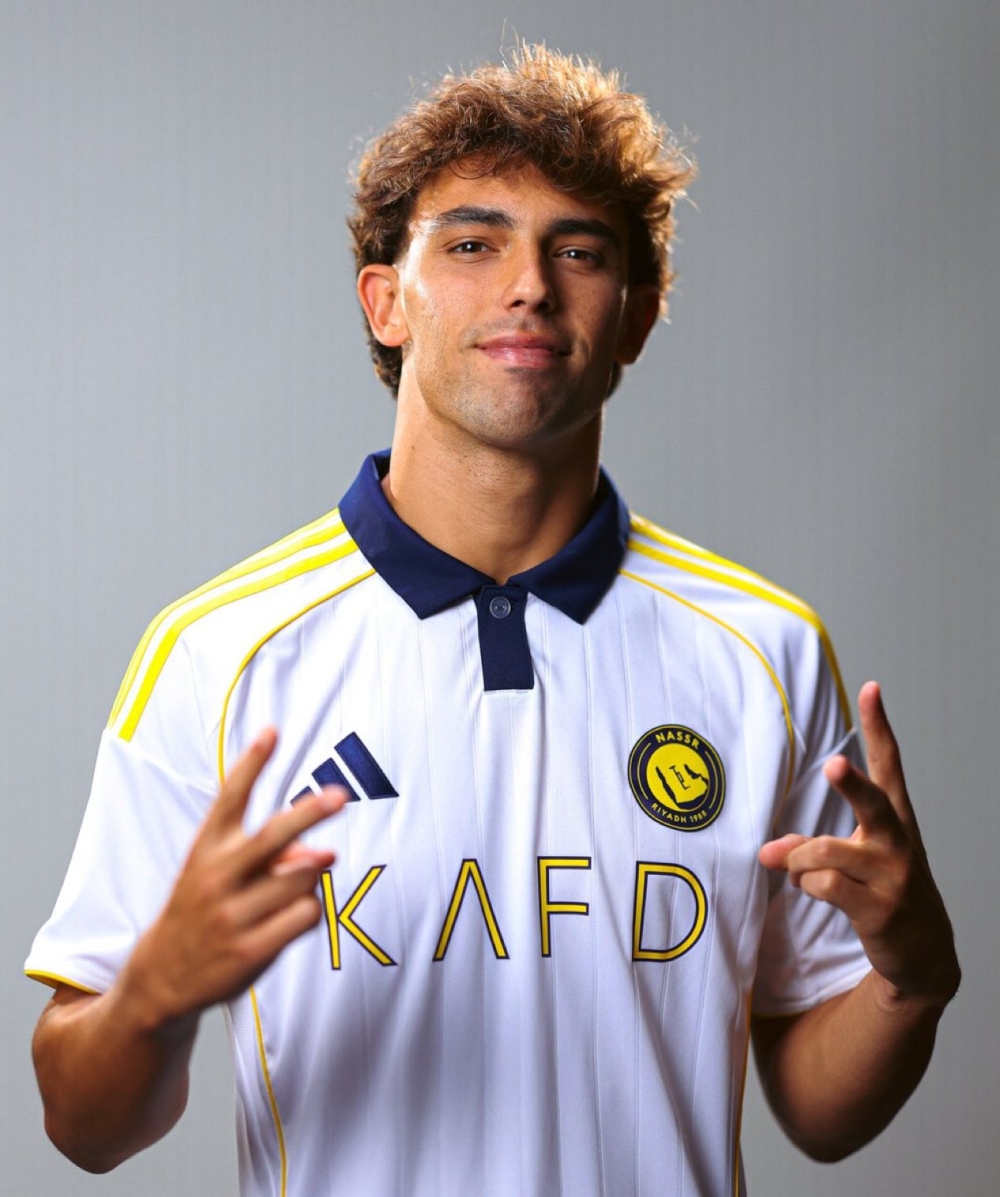 جيسوس يحسم مصير جواو فيليكس قبل مواجهة النصر وتولوز 2025