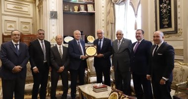 رئيس نادي قضاة سوهاج يقدم التهنئة لرئيس محكمة النقض لتوليه المنصب الجديد