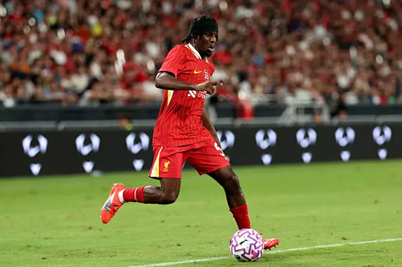 فريمبونج يؤكد استعداده للعب في أي مركز يحدده سلوت.. ويشيد بأداء جميع زملائه 2025