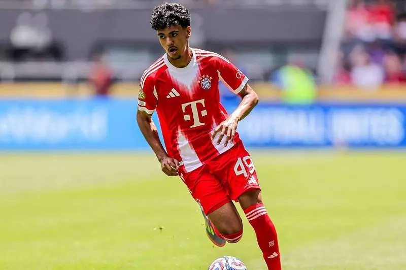 بايرن ميونخ يقرر الاستغناء عن أزنو في 2025 نتيجة لمشاكل الالتزام