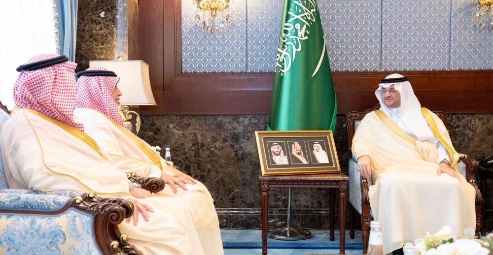 محافظ الأحساء يستعرض إنجازات جامعة الملك فيصل البارزة في 2025