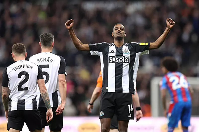 ديلي ميل.. ليفربول يعتزم التقدم بعرض جديد لضم إيزاك من نيوكاسل في 2025