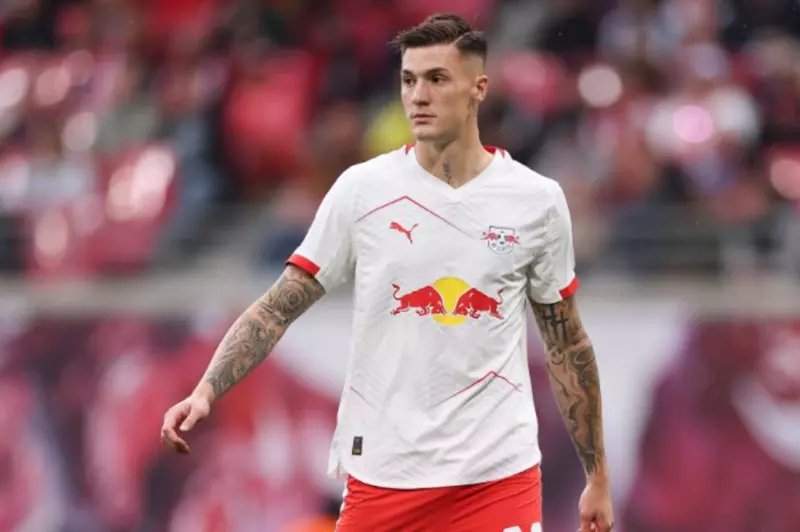 خطة بديلة.. نيوكاسل يوجه أنظاره نحو مهاجم باريس في حال تعثر التعاقد مع سيسكو في 2025