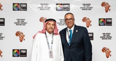 مصيلحى يناقش مستقبل كرة السلة مع رئيس الاتحاد الدولي في اجتماعات الاتحاد الإفريقي 2025