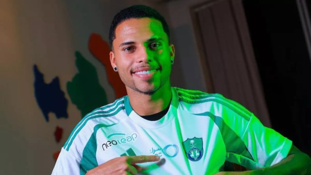 موافقة الأهلي على انتقال ألكسندر إلى أتلتيكو مينيرو مقابل 8 ملايين يورو في 2025