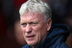 مويس يعبر عن سعادته بضم أزنو لإيفرتون.. ويؤكد صعوبة العثور على ظهير أيسر في 2025