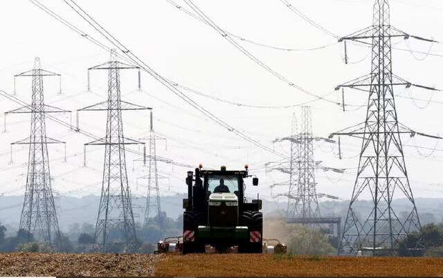 شركة تركية تخطط لتوريد 590 ميجاوات كهرباء إلى العراق في 2025