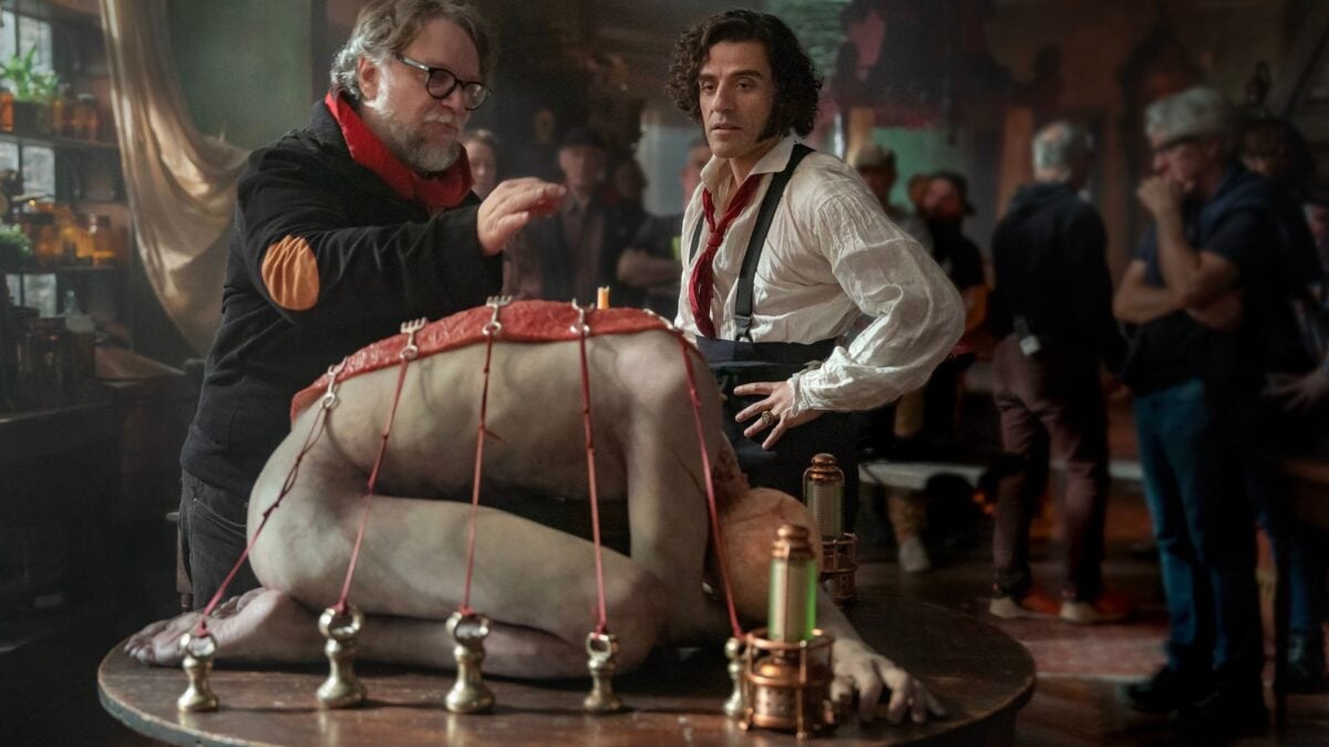 Guillermo del Toro يكشف سر تجسيد وحش فرانكشتاين في عام 2025