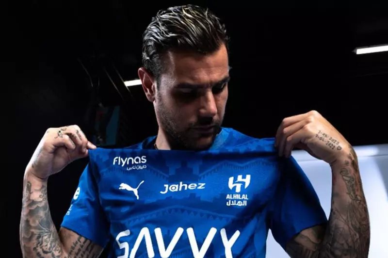 أسباب غياب ثيو هيرنانديز عن الهلال في انطلاقة دوري 2025