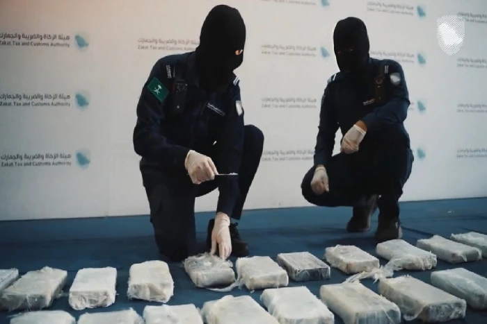 إحباط محاولة تهريب 28.9 كجم كوكايين داخل لحوم مجمدة في 2025.. شاهد التفاصيل بالفيديو
