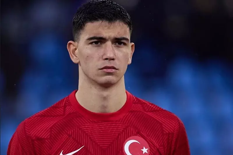 إعارة مدافع أستون فيلا التركي إلى أندرلخت دون إعلان رسمي