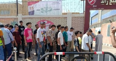 إقبال كبير من الشباب على التصويت في انتخابات مجلس الشيوخ بدائرة الشيخ زايد 2025.. صور