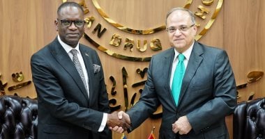 اجتماع بين رئيس هيئة الدواء المصرية وسفير ناميبيا بالقاهرة.. بحث سبل تطوير التعاون الدوائي في 2025