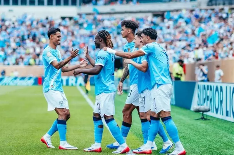 استعدادًا وديًا 2025.. مرموش يتصدر تشكيلة مانشستر سيتي أمام باليرمو