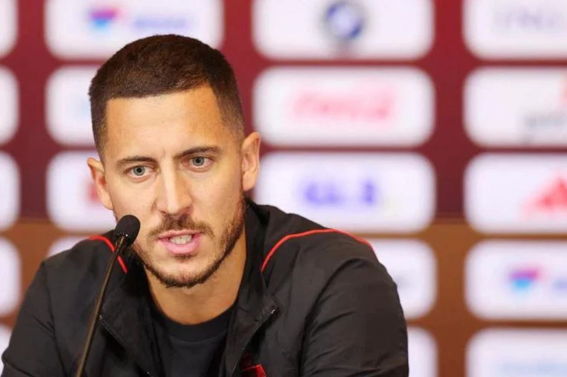 اعتزال هازارد قبل عامين.. أسرار مثيرة حول طلب دروجبا وكرة قدم لم ترق له