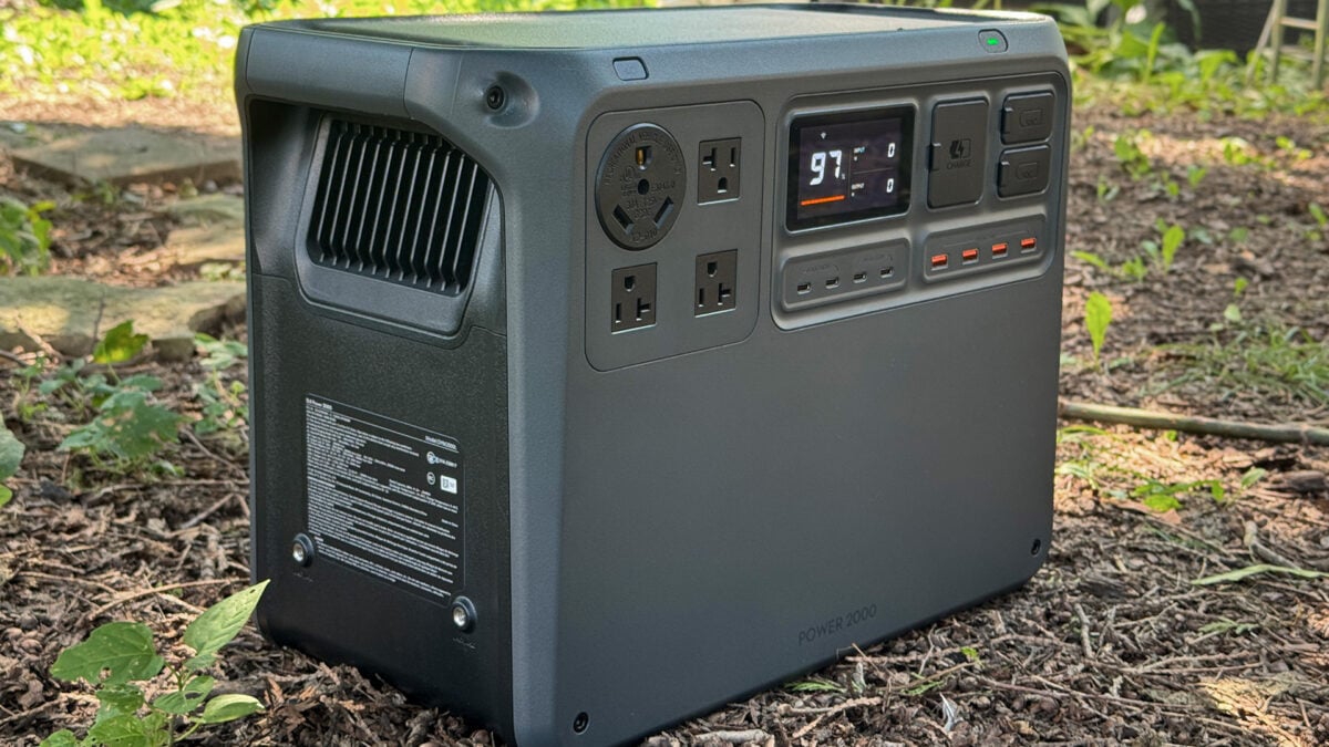 اكتشف أفضل محطة طاقة محمولة لمغامراتك في الهواء الطلق 2025