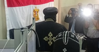 البابا تواضروس الثاني يشارك في التصويت بمدرسة الشهيد امتياز كامل بالعباسية.. بالصور 2025