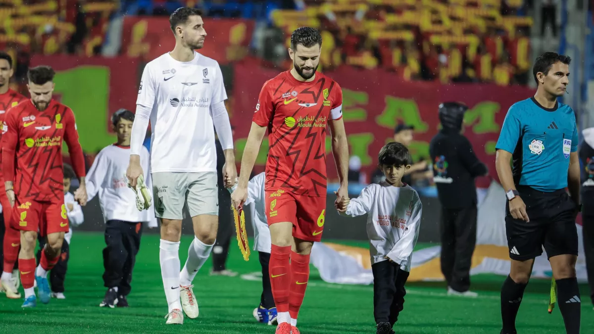 الجماز يوضح عاملًا خفيًا يدفع القادسية لتخطي أزمة السوبر السعودي 2025