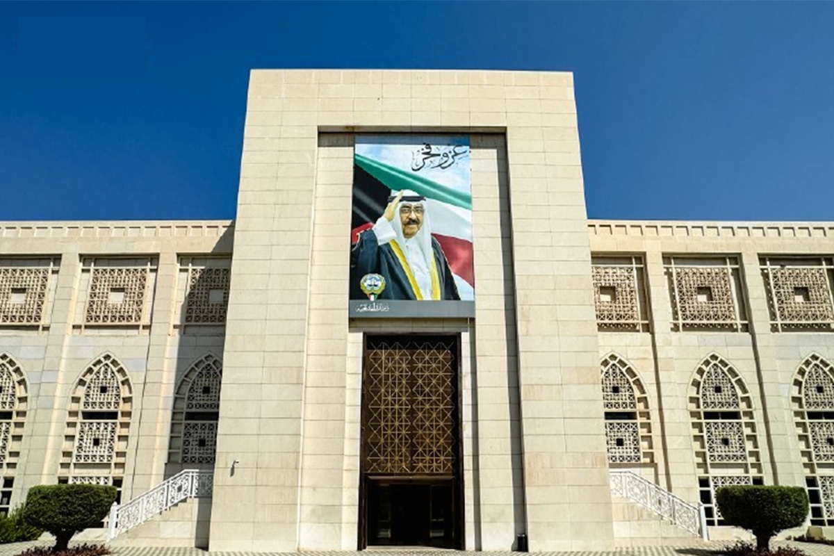 الكويت تؤكد وقوفها إلى جانب الجزائر ودعمها الكامل لعام 2025