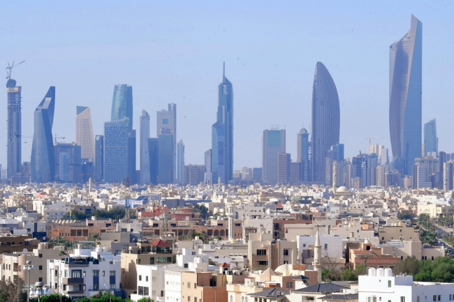 المخيزيم يعلن وقف تطبيق لائحة بدل الانتفاع بأملاك الدولة الخاصة العقارية في 2025