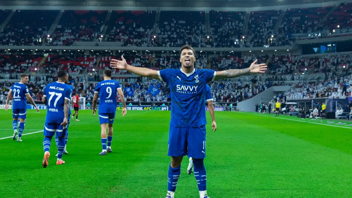 الهلال يكشف مستجدات محترفه ويبعث برسالة اطمئنان لإنزاجي.. تفاصيل رسمية 2025